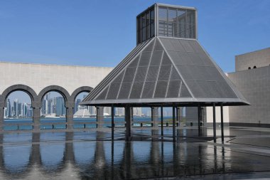 DOHA, Katar - 12 Şubat 2024 'te Katar' ın Doha kentindeki İslam Sanatları Müzesi.
