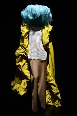 DOHA, Katar - 13 Şubat 2023 'te Katar' ın Doha kentindeki M7 Tasarım ve Teknoloji Müzesinde Ebedi Valentino Sergisi.