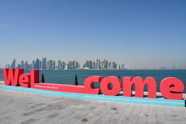 Doha Qatar Feb 2023年2月13日在卡塔尔多哈港口海滩的欢迎牌 — 图库照片