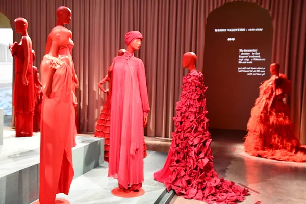 Doha Qatar Feb Örökké Valentino Kiállítás Design Technology Múzeumban Dohában — Stock Fotó