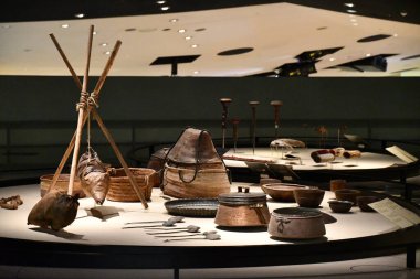 DOHA, Katar - 13 Şubat 2023 'te Katar' ın Doha kentindeki Ulusal Katar Müzesi.