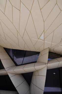 DOHA, Katar - 13 Şubat 2023 'te Katar' ın Doha kentindeki Ulusal Katar Müzesi.