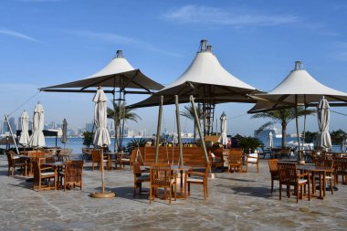 DOHA, Katar - FEB 13; Şark Köyü & Spa, bir Ritz-Carlton Oteli, Doha, Katar, 13 Şubat 2023 'te görüldü..