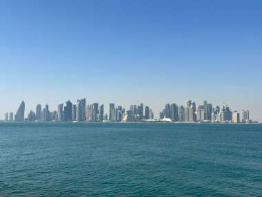 DOHA Katar - 13 Şubat 2023 'te Doha, Katar' da gökyüzü manzarası.