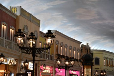 DOHA, Katar - 13 Şubat 2023 'te Katar' ın Doha kentindeki Villaggio AVM 'de görüldüğü gibi. Doha 'nın batı ucundaki Aspire Bölgesi' nde yer almaktadır..