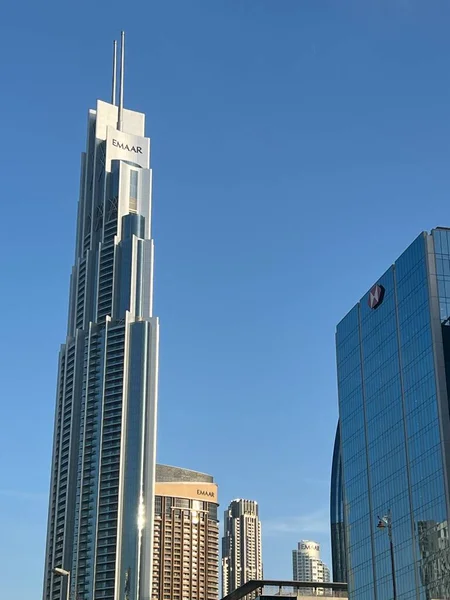 阿拉伯联合酋长国迪拜 Feb 2023年2月18日阿联酋迪拜谢赫扎耶德路摩天大楼的景观 谢赫扎耶德路 E11高速公路 是迪拜大多数摩天大楼的所在地 包括酋长国塔楼 — 图库照片