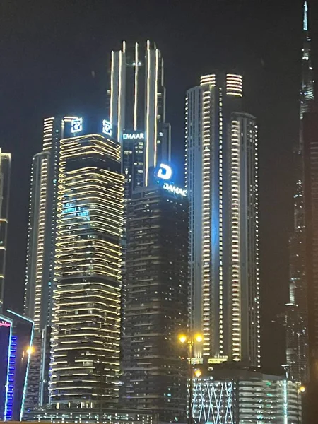 ドバイ アラブ首長国連邦 2月18 2023年2月18日にアラブ首長国連邦のドバイにあるシェイク ザイード ロードの高層ビルの眺め シェイク ザイド ロード E11高速道路 — ストック写真