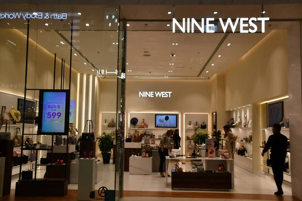 Dubai Sae Feb Devět West Store Dubai Hills Mall Dubaji — Stock fotografie