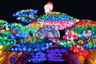 DUBAI, BAE - 19 Şubat: Dubai, BAE 'deki Dubai Garden Glow, 9 Şubat 2023.