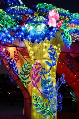 DUBAI, BAE - 19 Şubat: Dubai, BAE 'deki Dubai Garden Glow, 9 Şubat 2023.