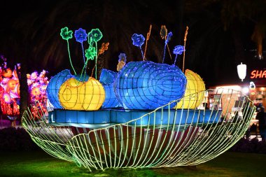 DUBAI, BAE - 19 Şubat: Dubai, BAE 'deki Dubai Garden Glow, 9 Şubat 2023.