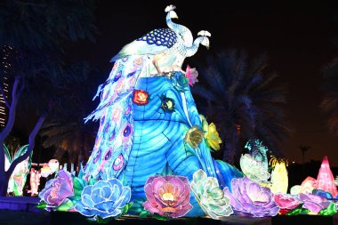 DUBAI, BAE - 19 Şubat: Dubai, BAE 'deki Dubai Garden Glow, 9 Şubat 2023.