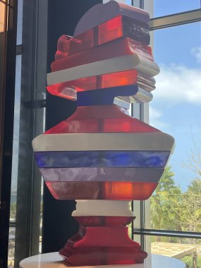 DUBAI BAE - 18 Şubat 2023 'te Dubai, BAE' deki Bluewater Adası 'ndaki Caesars Palace Resort' ta görüldü..