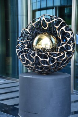 DUBAI, BAE - 21 Şubat 2023 Dubai, BAE 'deki Dubai Uluslararası Finans Merkezi Heykel Parkı.