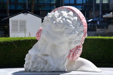 DUBAI, BAE - 21 Şubat 2023 Dubai, BAE 'deki Dubai Uluslararası Finans Merkezi Heykel Parkı.