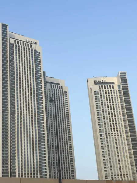 阿拉伯联合酋长国迪拜 Feb 2023年2月20日阿联酋迪拜谢赫扎耶德路摩天大楼的景观 谢赫扎耶德路 E11高速公路 是迪拜大多数摩天大楼的所在地 包括酋长国塔楼 — 图库照片