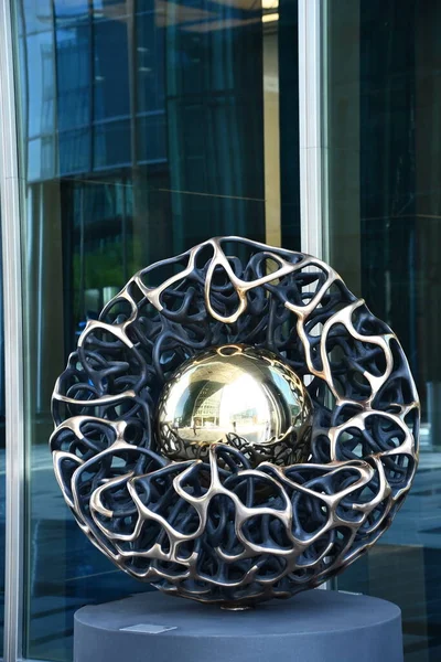 ドバイ アラブ首長国連邦 2月21日 2023年2月21日に見られるように アラブ首長国連邦のドバイ国際金融センターの彫刻公園 — ストック写真