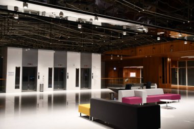 DUBAI, BAE - 21 Şubat 2023 'te Dubai, BAE' deki Mohammed bin Rashid Kütüphanesi.