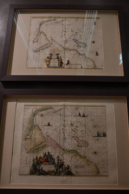 DUBAI, BAE - 21 Şubat 2023 'te Dubai, BAE' deki Muhammed bin Rashid Kütüphanesi 'ndeki Kütüphane Hazineleri.