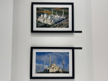 DUBAI, BAE - Şubat 21: Birleşik Arap Emirlikleri - Geçmiş ve Şimdi- 21 Şubat 2023 'te Dubai, BAE' deki Mohammed bin Rashid Kütüphanesinde Bir Fotoğraf Yolculuğu.