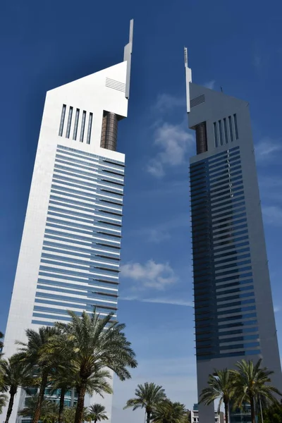 Dubai Zjednoczone Emiraty Arabskie Feb Emirates Towers Dubaju Zjednoczone Emiraty — Zdjęcie stockowe