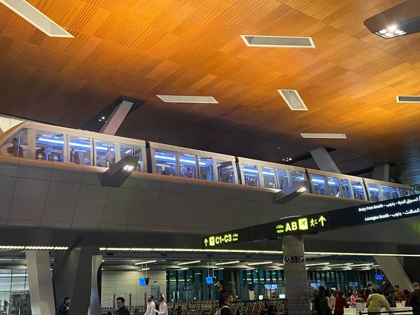 Doha Qatar Feb Inter Terminal Glass Roofed Train Hamad International — 스톡 사진
