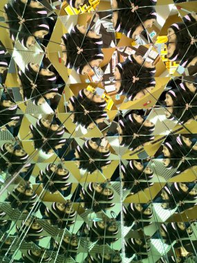 DUBAI BAE - 25 Şubat 2023 'te Dubai, BAE' deki Al Seef 'te görülen İllüzyonlar Müzesi.