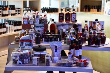 28 Mayıs 2023 'te Kanada, Ontario' daki Niagara Şelalesi 'ndeki Masa Kaya Merkezi' ndeki Maple Bar 'da görüldü..