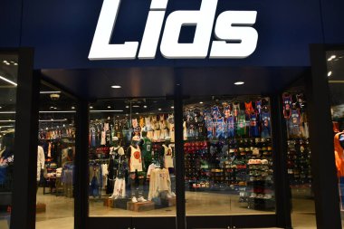 12 Mart 2022 'de Doğu Rutherford, New Jersey' deki Meadowlands Spor Kompleksi 'nde büyük bir perakende ve eğlence merkezi olan American Dream' de kaplar açıldı..