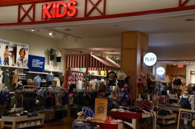 12 Mart 2022 'de East Rutherford, New Jersey' deki Meadowlands Spor Kompleksi 'nde bulunan American Dream' de çocuk mağazası..