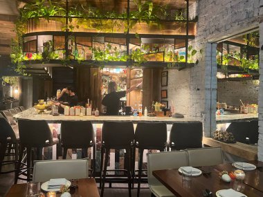 New York, New York - 14 Mayıs 2023 'te New York' ta görülen Wayan restoranı.