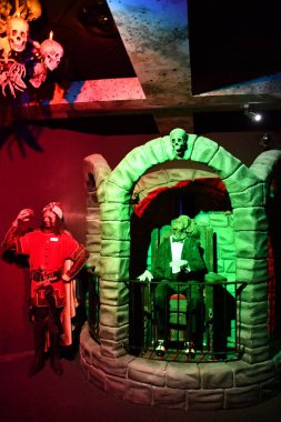 28 Mayıs 2023 'te Ontario, Kanada' daki Clifton Hill 'deki Louis Tussauds Balmumu Fabrikası' nda korku sergisi açıldı..