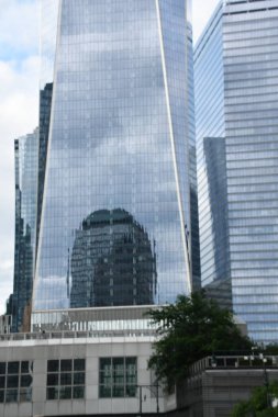 NEW YORK, NY - 3 Haziran 2019 'da New York' taki Battery Park City Esplanade 'den görüntüler.