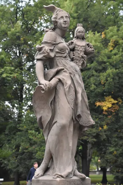 Warsaw Lengyelország Aug Rococo Homokkő Szobrok Varsói Saxon Gardenben Lengyelország — Stock Fotó