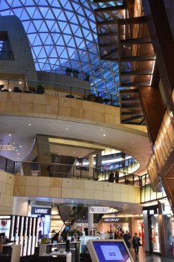 16 Ağustos 2019 'da Polonya' nın Varşova kentindeki Zlote Tarasy alışveriş merkezinde görüldü..