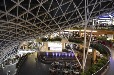 16 Ağustos 2019 'da Polonya' nın Varşova kentindeki Zlote Tarasy alışveriş merkezinde görüldü..