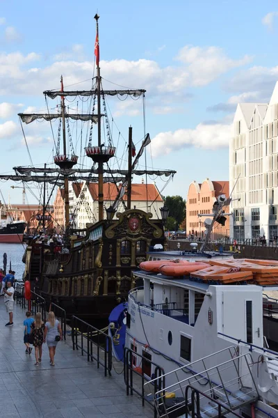 Gdansk Poland Aug 2019年8月19日在波兰格但斯克发现的海盗船 — 图库照片