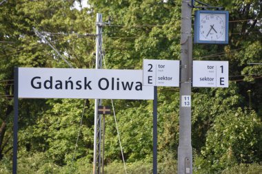 GDANSK, POLAND - 20 AUG: Polonya 'daki Gdansk Oliwa Tren İstasyonu, 20 Ağustos 2019.