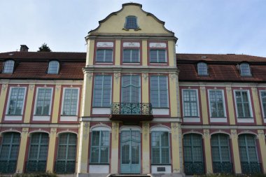 GDANSK, POLAND - 20 AUG: 20 Ağustos 2019 'da Polonya' nın Gdansk kentindeki Oliwa Park 'taki Abbots Palace.