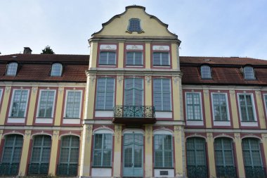 GDANSK, POLAND - 20 AUG: 20 Ağustos 2019 'da Polonya' nın Gdansk kentindeki Oliwa Park 'taki Abbots Palace.