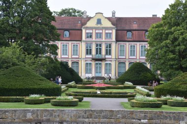 GDANSK, POLAND - 20 AUG: 20 Ağustos 2019 'da Polonya' nın Gdansk kentindeki Oliwa Park 'taki Abbots Palace.