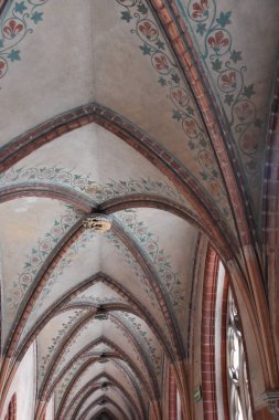 MALBORK, POLAND - 20 Ağustos 2019 'da Polonya' daki Malbork Şatosu 'nda görüldüğü gibi.