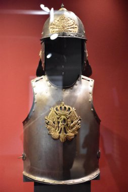 MALBORK, POLAND - 20 Ağustos 2019 'da Polonya' daki Malbork Şatosu 'nda görülen Tarihi Silah Koleksiyonu.