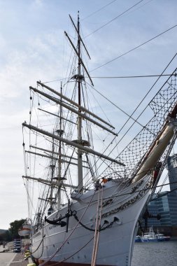 GDYNIA, POLAND - 23 AUG: Dar Pomorza (Pomerania 'nın hediyesi) Gdynia, Polonya' da gemi, 23 Ağustos 2019.