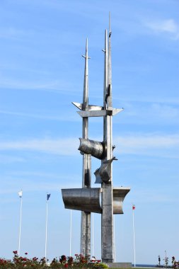 GDYNIA, POLAND - 23 Ağustos 2019 'da Polonya' nın Gdynia şehrinde görülen Pomnik Zagle Anıtı.