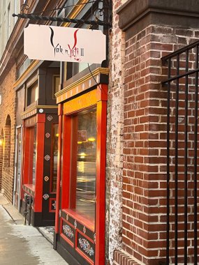 8 Nisan 2023 'te Carlisle, Pennsylvania' da Yak & Yeti II restoranında görüldü..