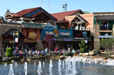 PIGEON Forge, TN - 12 Nisan 2022 'de Tennessee' deki Pigeon Forge Adası. 