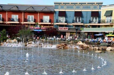 PIGEON Forge, TN - 12 Nisan 2022 'de Tennessee' deki Pigeon Forge Adası. 