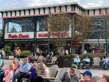 PIGEON Forge, TN - 12 Nisan 2022 'de Tennessee' deki Pigeon Forge Adası. 