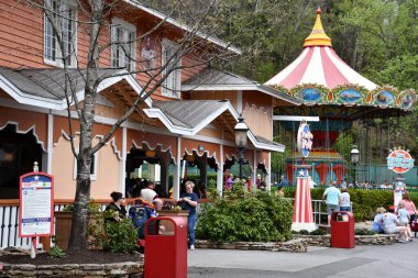 SEVIERVILLE TN - 13 Nisan 2022 'de görüldüğü üzere Sevierville, Tennessee' deki Dollywood Tema Parkı.